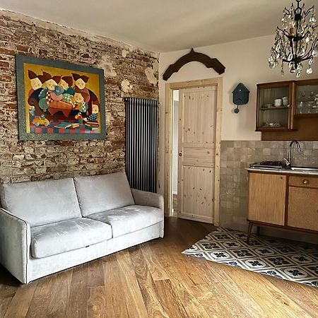 トリノIl Balconcino Del Centro Storicoアパートメント エクステリア 写真