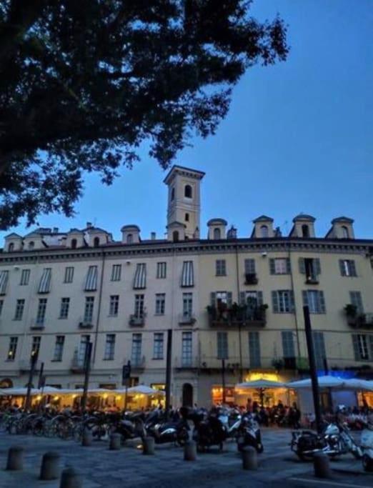 トリノIl Balconcino Del Centro Storicoアパートメント エクステリア 写真