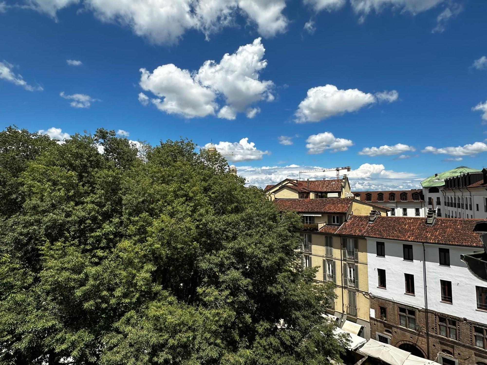 トリノIl Balconcino Del Centro Storicoアパートメント エクステリア 写真