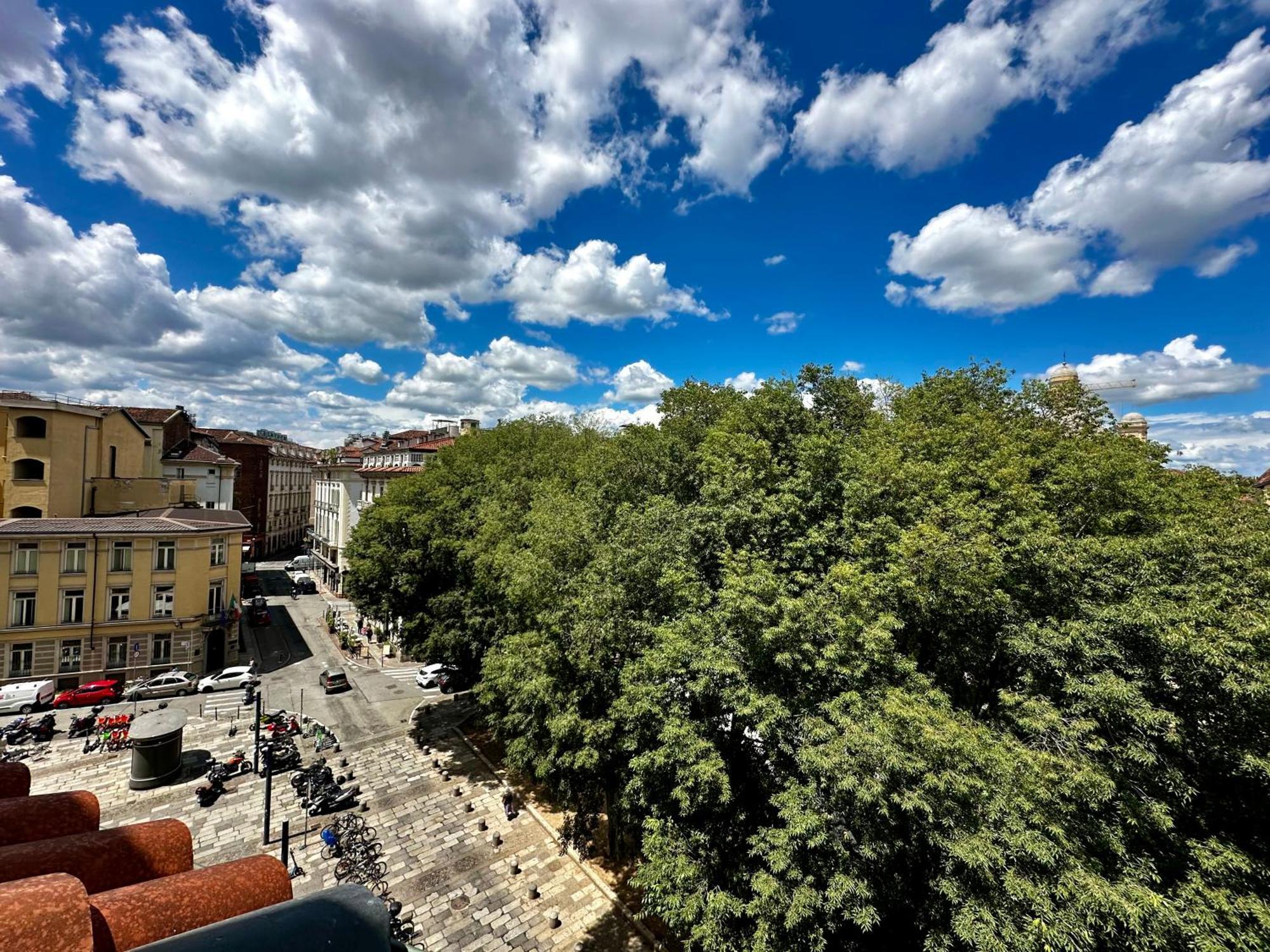 トリノIl Balconcino Del Centro Storicoアパートメント エクステリア 写真